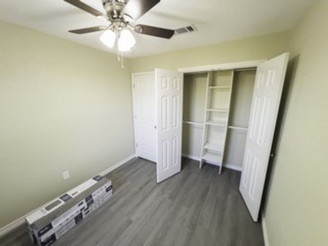 807 Crockett Street, Midlothian, TX 76065