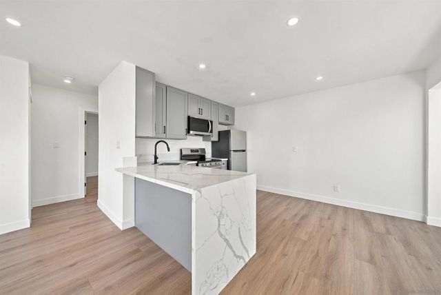 4768 72 Coronado Avenue, San Diego, CA 92107