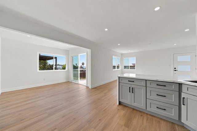 4768 72 Coronado Avenue, San Diego, CA 92107