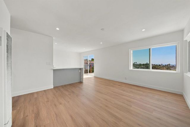 4768 72 Coronado Avenue, San Diego, CA 92107