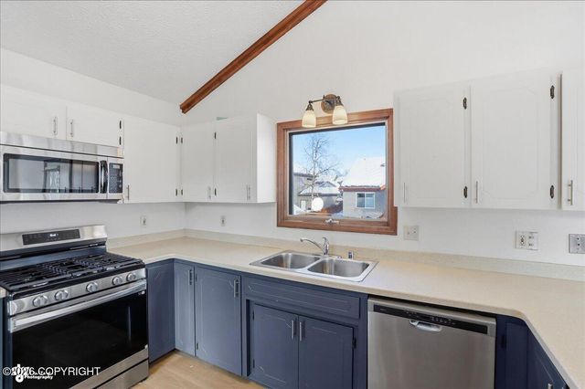 16941 Vanover Circle, Eagle River, AK 99577