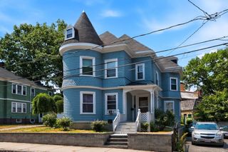 20 John St, Chelsea, MA 02150
