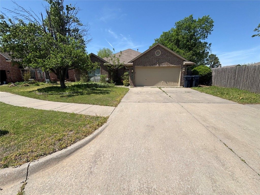1417 Mayer Drive, Yukon, OK 73099