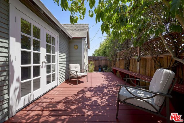 5960 Airdrome Street, Los Angeles, CA 90035