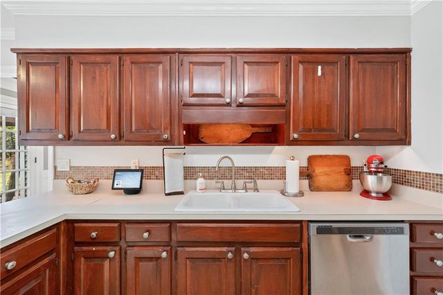 2746 Saxon Drive, Duluth, GA 30096