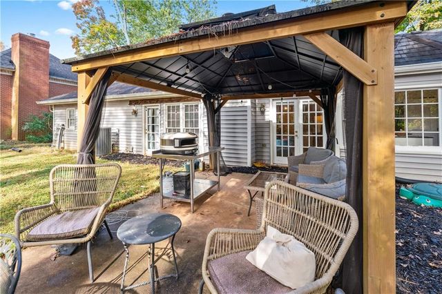 2746 Saxon Drive, Duluth, GA 30096