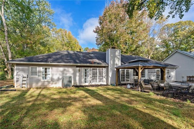 2746 Saxon Drive, Duluth, GA 30096