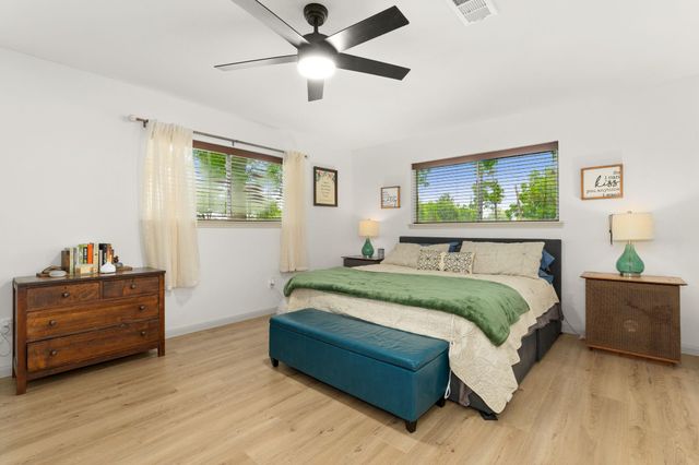 805 Redberry Hill Road, Baytown, TX 77521