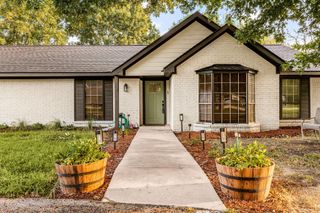 805 Redberry Hill Road, Baytown, TX 77521