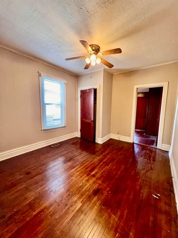 1523 Oak Street, Kenova, WV 25530