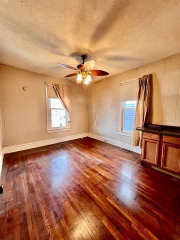 1523 Oak Street, Kenova, WV 25530