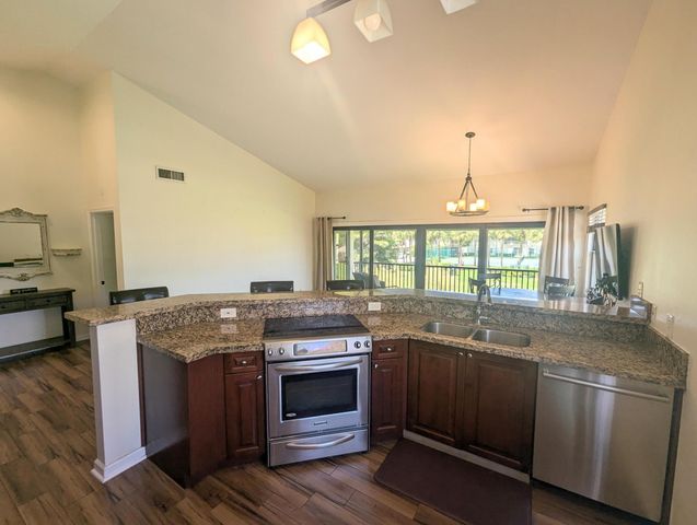 12676 Shoreline Drive 2f, Wellington, FL 33414