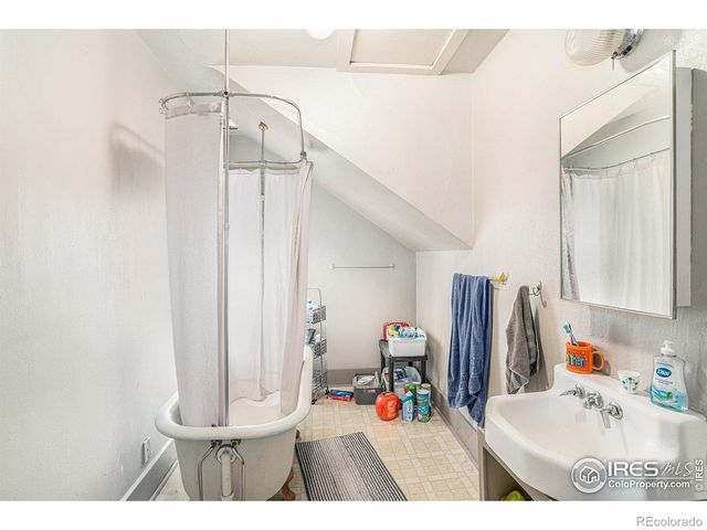 1204 N Lincoln Avenue, Loveland, CO 80537