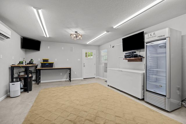 5709 David Street, Dickinson, TX 77539