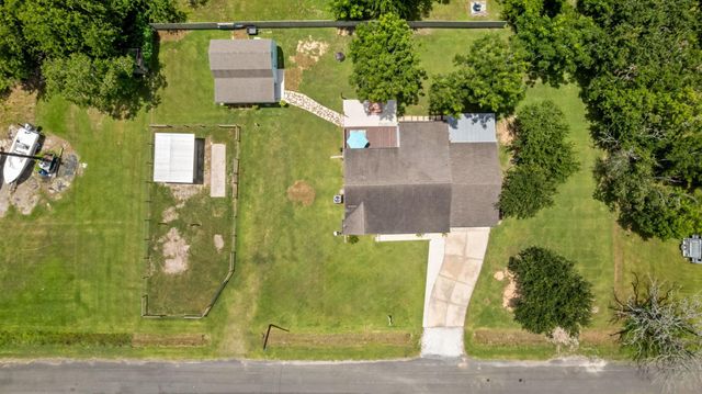 5709 David Street, Dickinson, TX 77539