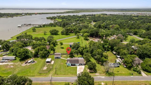 5709 David Street, Dickinson, TX 77539