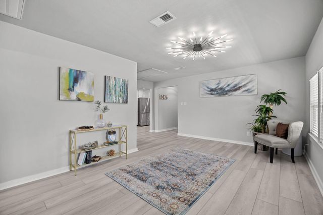 5709 David Street, Dickinson, TX 77539