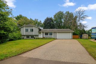 12316 Michelle Circle, Burnsville, MN 55337