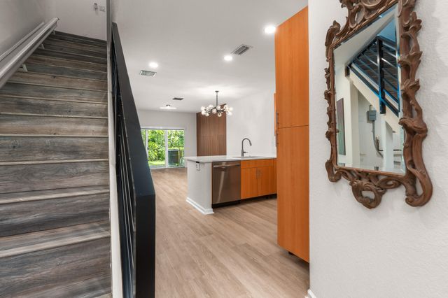 2543 NW 31st Court 2543, Oakland Park, FL 33309