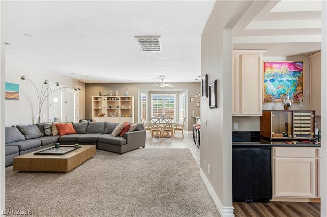 8052 Dark Hollow Place, Las Vegas, NV 89117