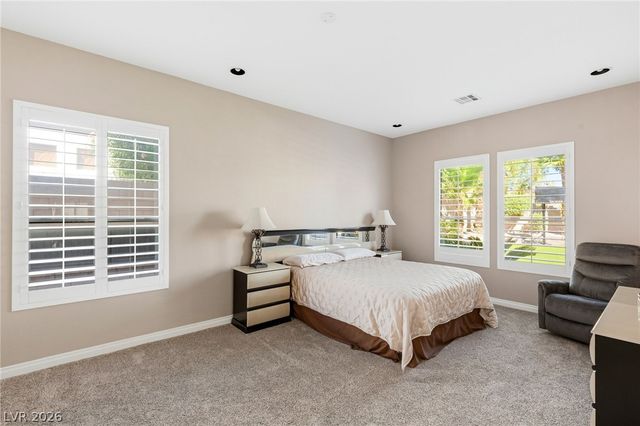 8052 Dark Hollow Place, Las Vegas, NV 89117