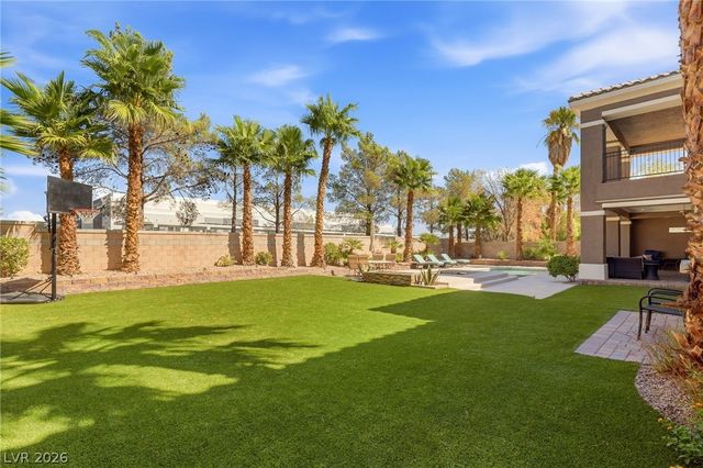 8052 Dark Hollow Place, Las Vegas, NV 89117