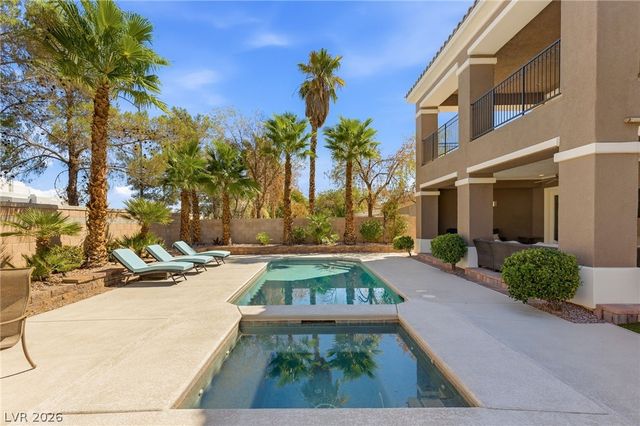 8052 Dark Hollow Place, Las Vegas, NV 89117