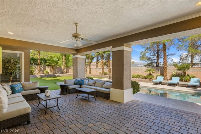 8052 Dark Hollow Place, Las Vegas, NV 89117
