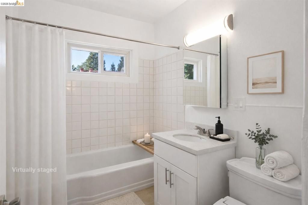 Image 11 of property listing at 319 N San Pedro RD, San Rafael, CA 94903