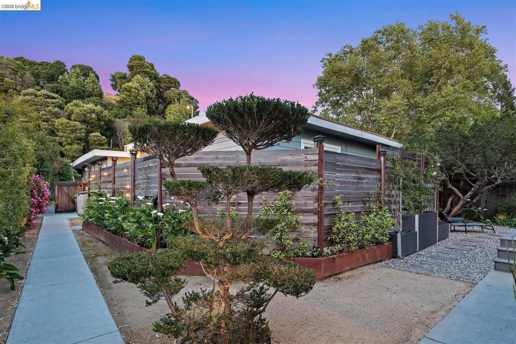 Image 17 of property listing at 319 N San Pedro RD, San Rafael, CA 94903