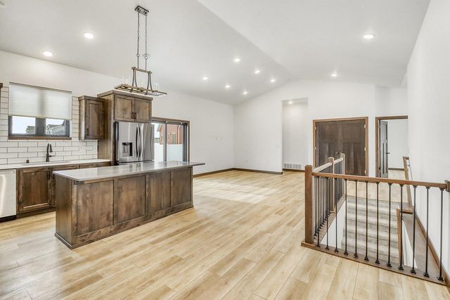 1153 45th Avenue S, Moorhead, MN 56560