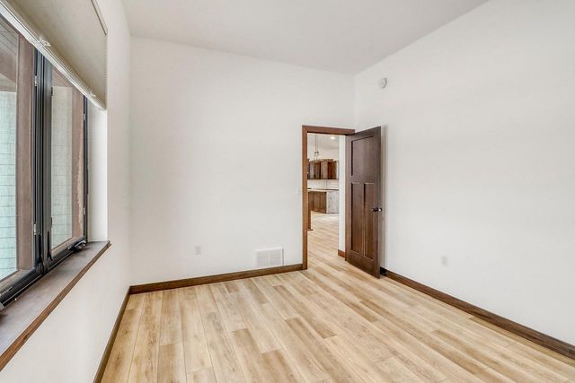 1153 45th Avenue S, Moorhead, MN 56560