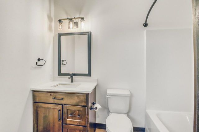 1153 45th Avenue S, Moorhead, MN 56560