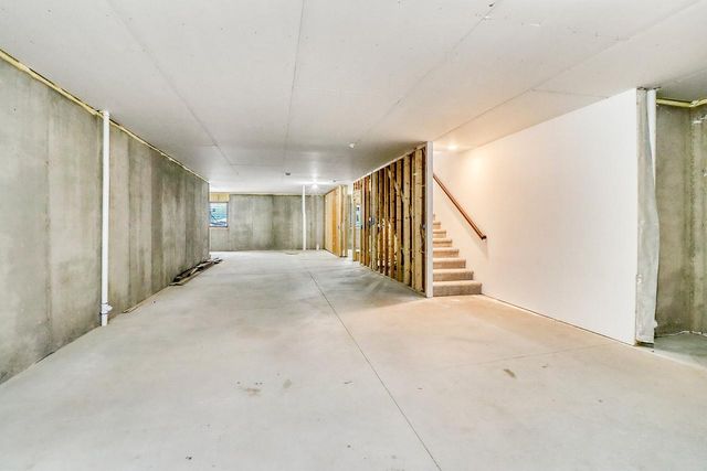 1153 45th Avenue S, Moorhead, MN 56560