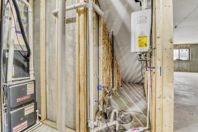 1153 45th Avenue S, Moorhead, MN 56560