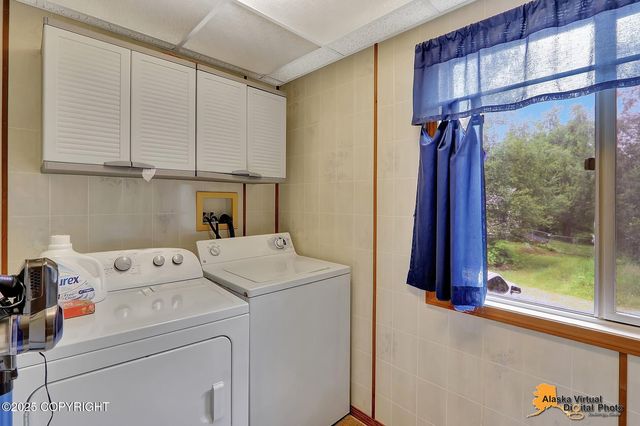 19411 Klondike Street, Chugiak, AK 99567