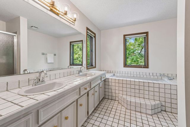 7885 133rd Street W, Apple Valley, MN 55124