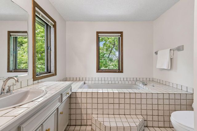 7885 133rd Street W, Apple Valley, MN 55124