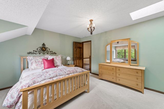 7885 133rd Street W, Apple Valley, MN 55124