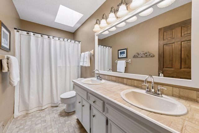 7885 133rd Street W, Apple Valley, MN 55124