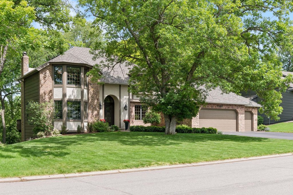 7885 133rd Street W, Apple Valley, MN 55124