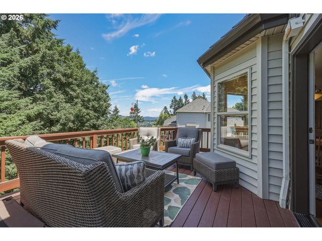 2790 CARRIAGE Way, West Linn, OR 97068