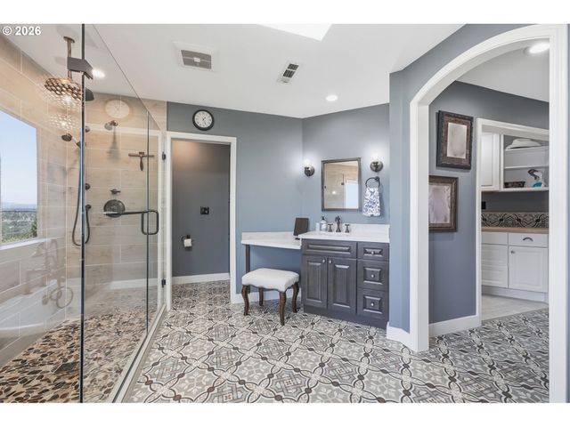 2790 CARRIAGE Way, West Linn, OR 97068