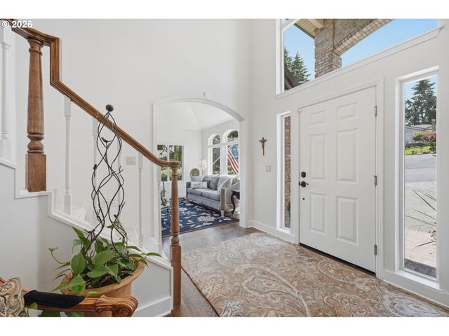 2790 CARRIAGE Way, West Linn, OR 97068
