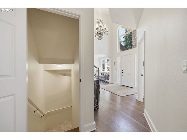 2790 CARRIAGE Way, West Linn, OR 97068