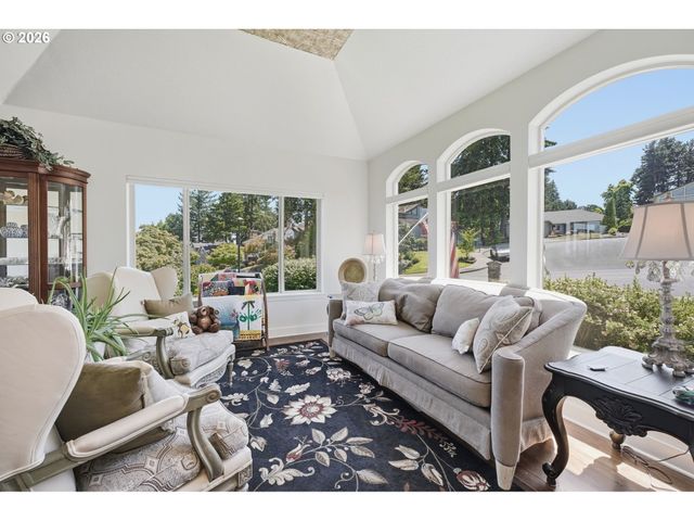 2790 CARRIAGE Way, West Linn, OR 97068