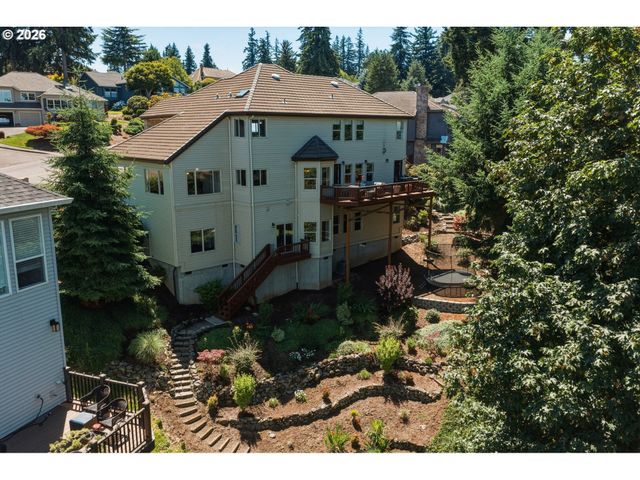2790 CARRIAGE Way, West Linn, OR 97068