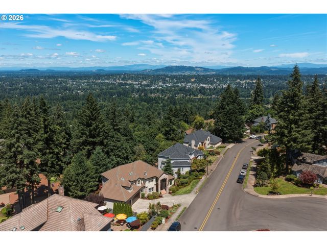 2790 CARRIAGE Way, West Linn, OR 97068