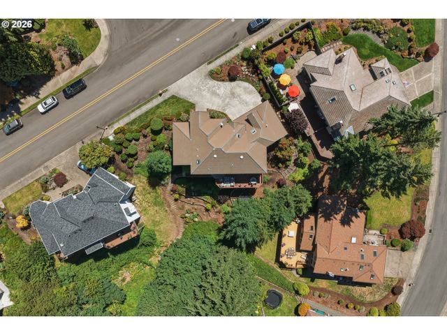 2790 CARRIAGE Way, West Linn, OR 97068