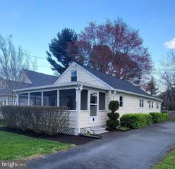 811 CHESTER RIVER DR, Grasonville, MD 21638